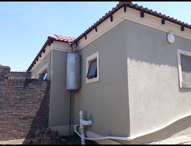 3 BEDROOM HOUSE FOR SALE IN RUSTENBURG NORTH